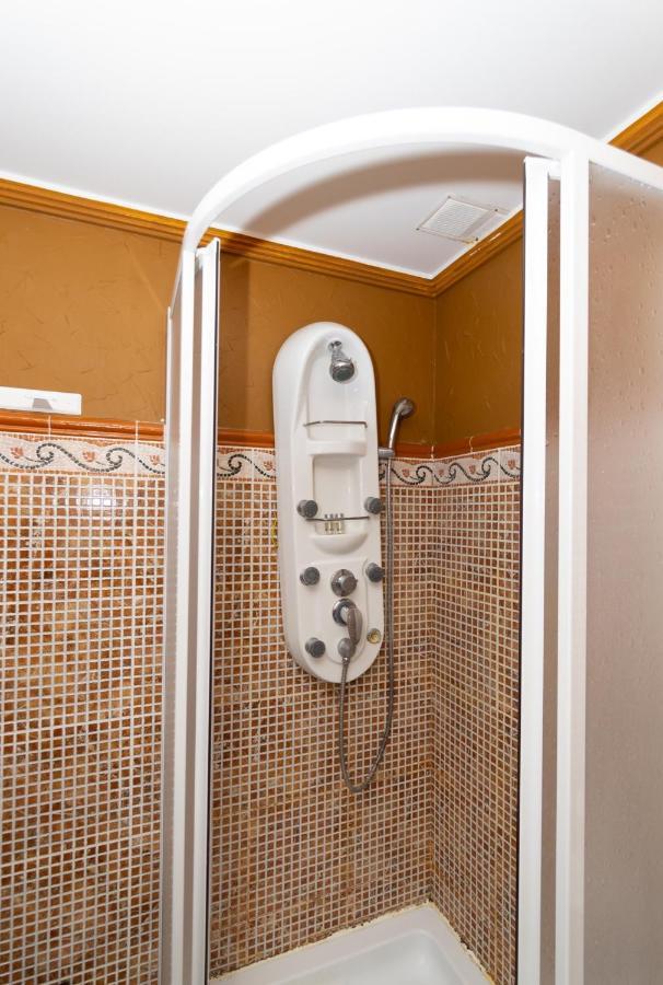 Unique Apartahotel 4-1 Torrevieja Eksteriør billede