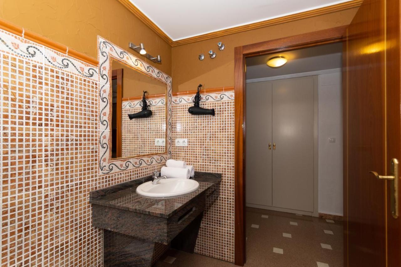 Unique Apartahotel 4-1 Torrevieja Eksteriør billede
