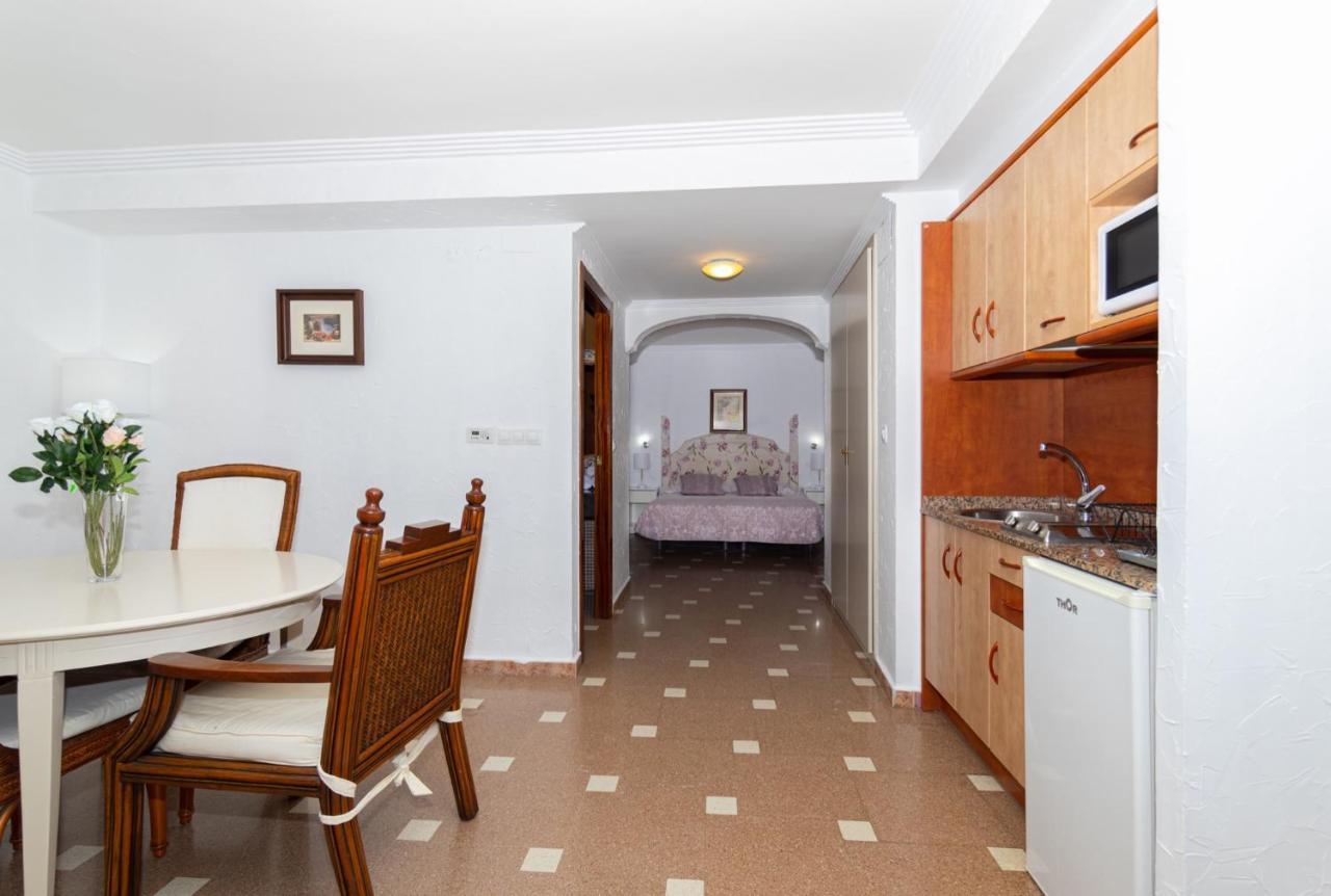 Unique Apartahotel 4-1 Torrevieja Eksteriør billede