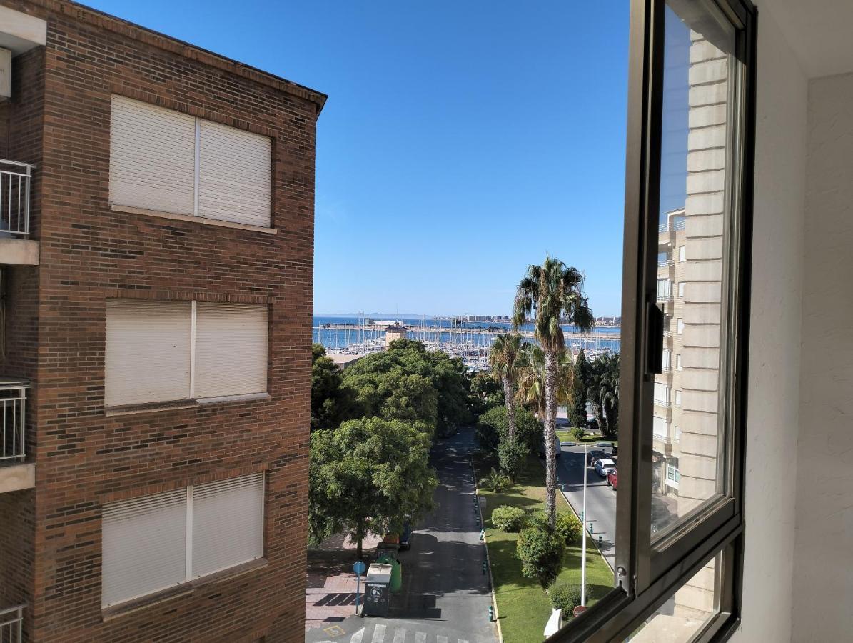 Unique Apartahotel 4-1 Torrevieja Eksteriør billede