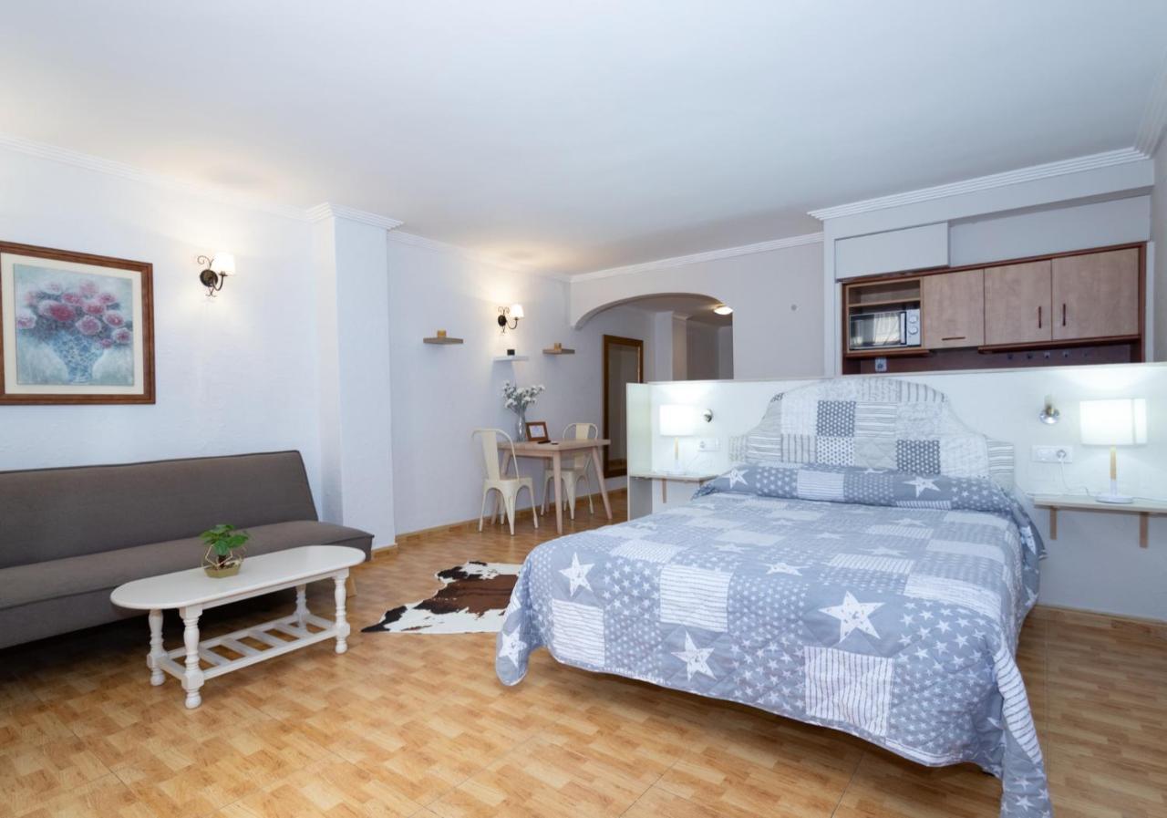 Unique Apartahotel 4-1 Torrevieja Eksteriør billede